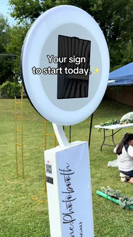 Digital Photobooth from @MWE Electronic #mwe #mwephotobooth #photoboothrental #chicago 