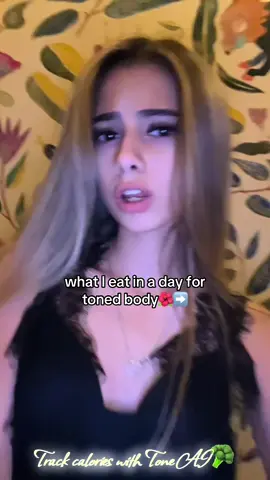 Track calories with Tone AI🙈 #toneai #toneaipilates #pilates #pilatesgirl #healthyfood 