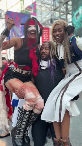 We train to give UPPIES !! RESPECTFULLY ofc‼️#yoruichicosplay #bleachcosplay #yoruichi #animenyc #bleach 