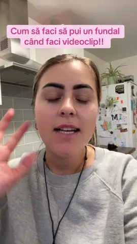 Cum să pui un fundal frumos pe videoclip dacă nu-ți place locul unde filmezi. Tutorial pentru începători, învață TikTok de la zero. #background #tutorials #tik_tok #videobackground #foryoupage❤️❤️ 