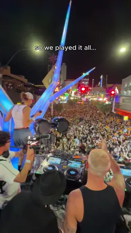 Love sax during light it up #vegas #majorlazer #electronicmusic #edm 