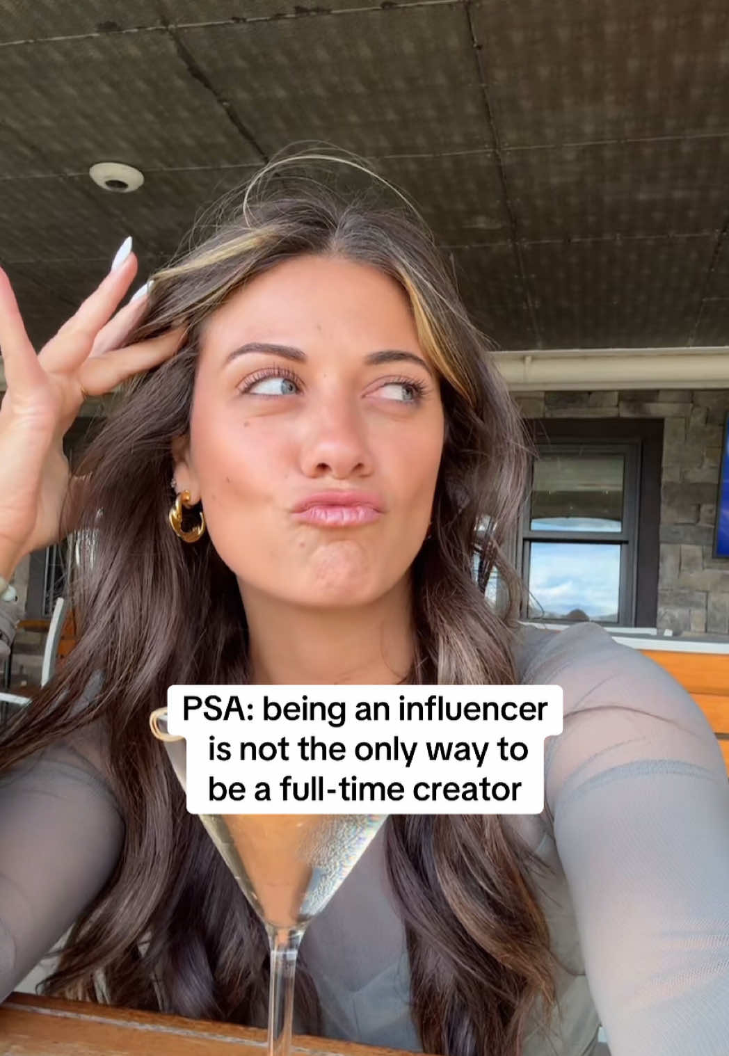 The life of a full-time content creator: 🥂📸👩🏻‍💻 #ugccreatortips #workfromyourphone #microinfluencertips #quitthe9to5 
