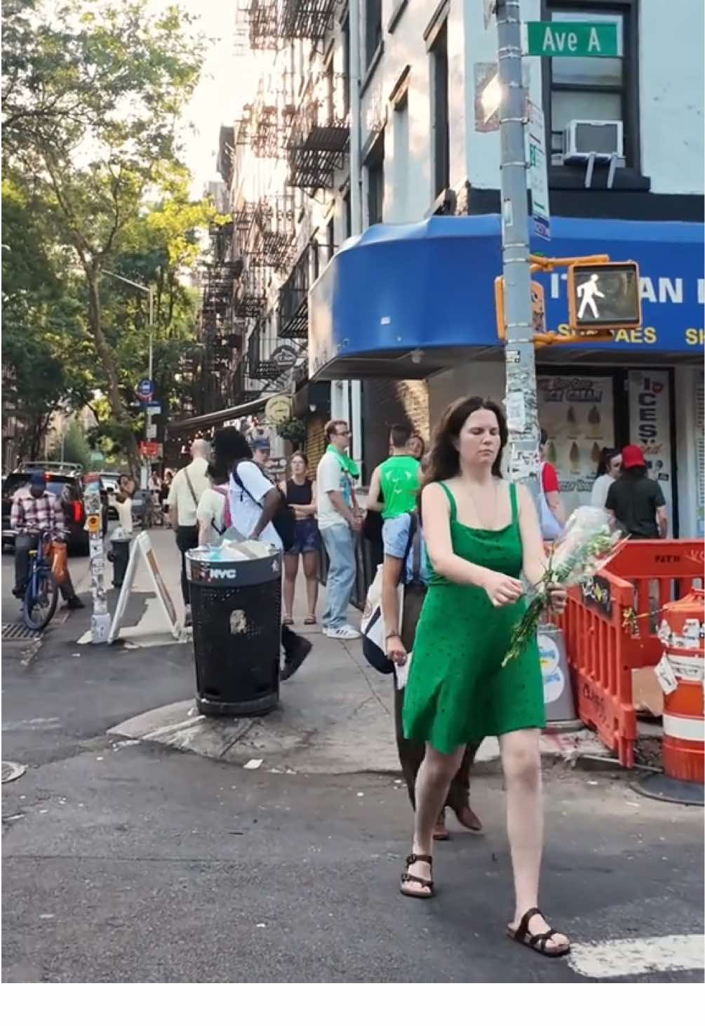 Walking through East Village = murals, food spots, and true downtown vibes 🎨☕ Do you like this neighborhood? Follow for more #EastVillage #NYCWalks #NYCLife #nycwalk #NewYorkCity