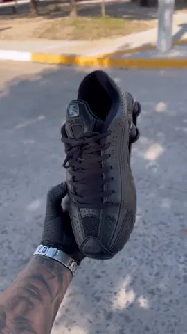 Nike shox r4 #fyp #foryoupage #mzansitiktok #capetownsouthafrica #foryou 