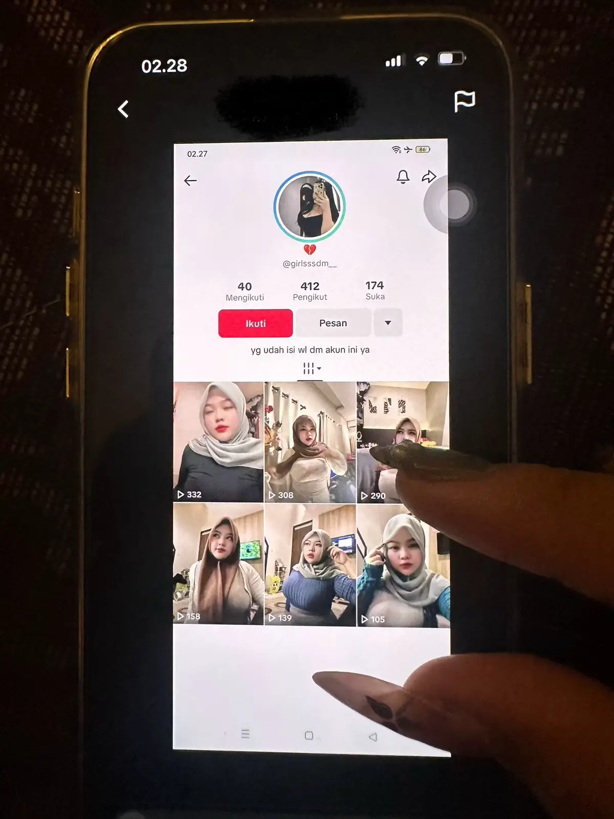 bukan akun aku , dia udah aku blok tapi masih mantau pake akun lain, buat aku gampang lacak lokasi lewat nomor tsb a.n zetaaa(bukan namaku) jangan sampai keciduk kau!