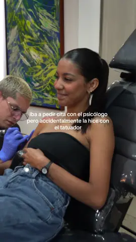 Ya me quiero hacer otro.😣 @Pirela  Pero aquí también vamos a terapia🫡 #tattoo #tattooartist #tatuajes 