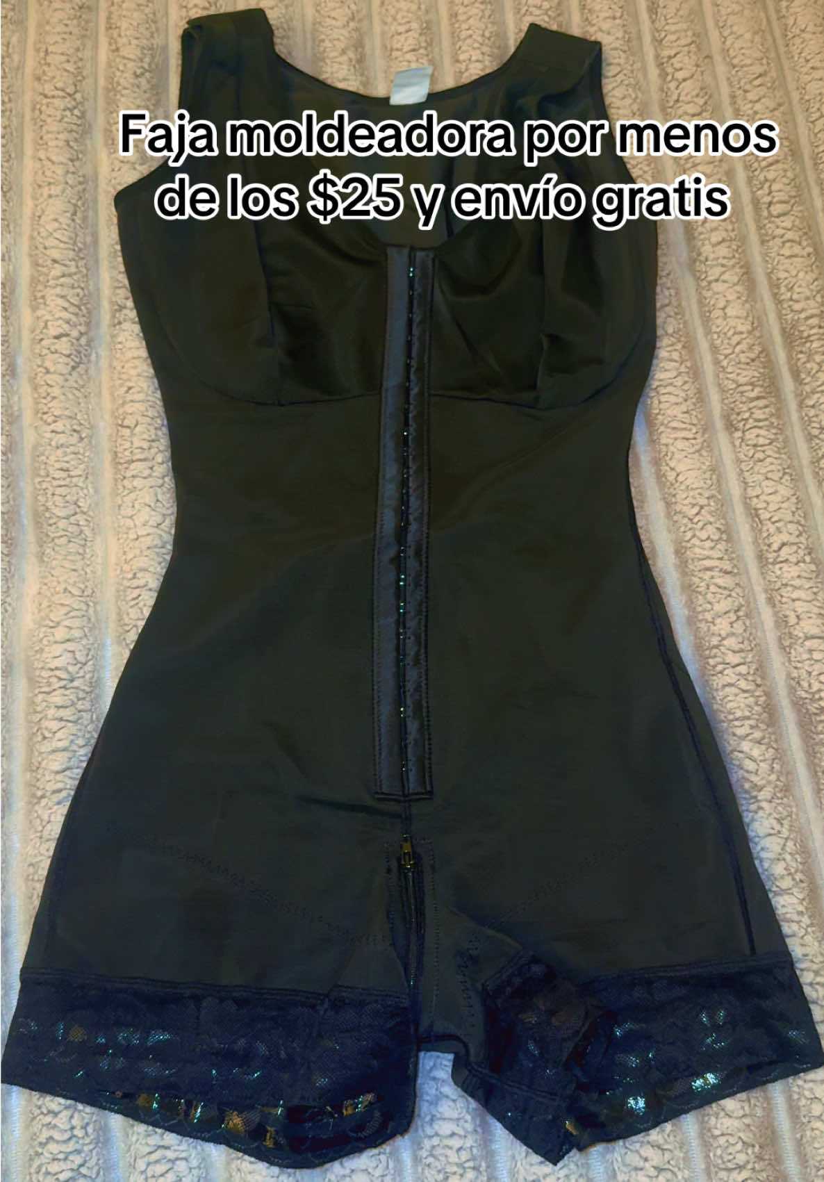 Faja moldeadora efecto reloj de arena, con compresión en el abdomen y levantamiento de glúteos.. Adquiérela hoy desde el carrito naranja y obtendrás más del 45% de descuento y envío totalmente gratis.  #postpartum #faja #tummycontrol #fajamoldeadora #relojdearena @Quirky Collar 