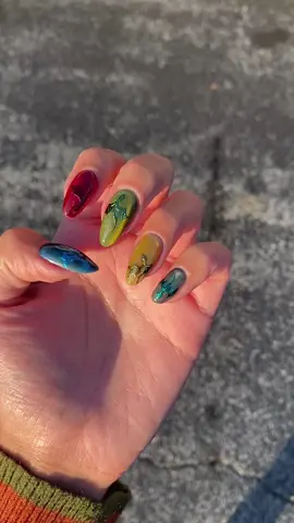 Ren faire nails 🤸🏽💫 the dragons started chipping so if anyone has any good tips for making chrome last lemme know pls 😔 #renfaire #renaissancefaire #nailsoftiktok #BookTok #LanguageLearning 