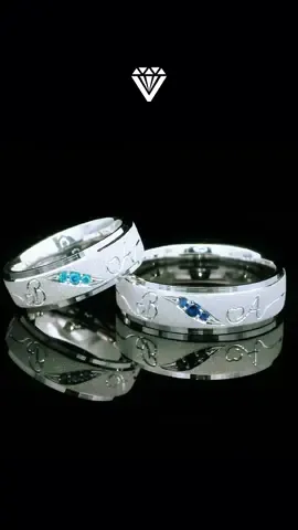 Argollas en Plata Ley 950. Escríbenos al WhatsApp  +57 301 2422676 ¡Te asesoramos!💎✨  Argollas de matrimonio en Plata. Ref. APE-10 ¡Pídelas con Moissanitas o diamantes!    Aquí comienza la historia que siempre soñamos ❤️✨ #joyeriavenezia #joyeriaveneziabogota #argollas #argollasmatrimonio #alianzas