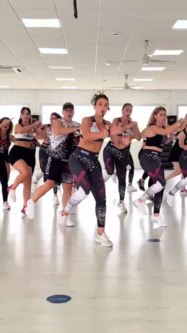 🚨 ESTO NO ES UN ENTRENAMIENTO… ES UNA FIESTA EXPLOSIVA 🚨 💥 Booyah (2025 Rework) – Dr Phunk x Lockdown 💥 ⚡ Cardio al máximo ⚡ Pulsaciones por las nubes ⚡ Drops brutales que te hacen darlo TODO 🔥 En XTROMBA XPLOSION entrenar bailando es pura adrenalina. 👉 Sudas, sonríes y te liberas en cada movimiento. ¿List@ para gritar BOOYAH con nosotros? Comenta “💥BOOYAH” y únete a la revolución XTROMBA 🚀 #XTROMBA #XTROMBAFIT #Booyah2025 #DrPhunk #Lockdown     