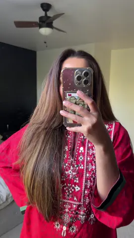 because desi fits >>> #pakistani #pakistanifashion #desioutfit #pakistanibrands #southasianfashion 