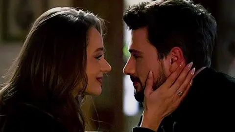 تحسي بي وبيك نحس 🫶🏻🫶🏻 #الفنان_خالد_العبيدي  #ليبيا #بنغازي  @الفنان خالد العبيدي 