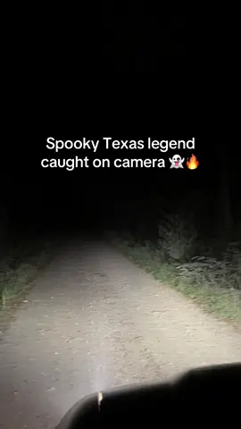 This wasn’t just a faint glow — it was a bright, burning light on Bragg Road. Some say it’s the spirit of a railroad worker’s lantern, others call it swamp gas or headlights… but when you see it this strong, explanations don’t feel enough. ✨ The mystery of the Saratoga Lights continues. #saratogalights #urbanlegend #paranormal #ghostlight #hauntedtexas 