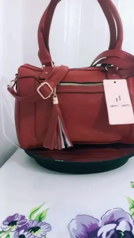 Bolsa Feminina Com Alça Lateral Transversal Faixa de Mão De Couro V2341 B335