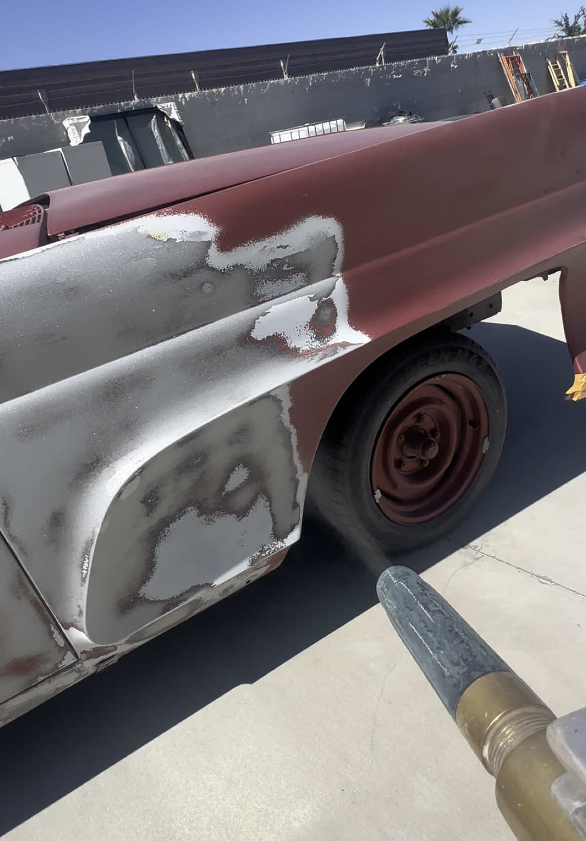 See ya later old ugly paint 👋 #cars #carsoftiktok #satisfying #fyp #satisfyingvideo #foryoupage #fypage #satisfyingvideos #foryou #mediablasting #sandblasting #lasvegas #lincoln #vegas 