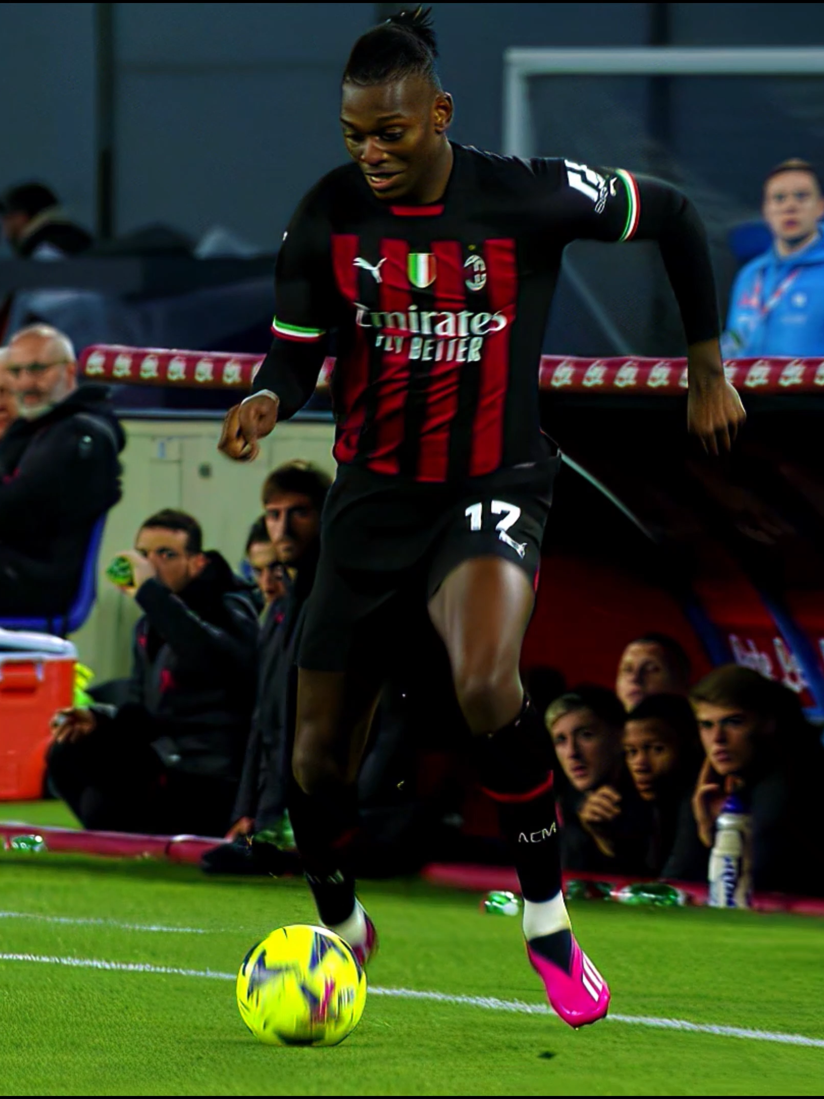 Rafael Leão vs Napoli 2023 ⚡🇵🇹 From his own half to pure magic in the box 🔥⚽ Explosive pace, unstoppable run, world-class assist 🎩✨ #RafaelLeao #ACMilan #Napoli #UCL #FootballMagic #Skills
