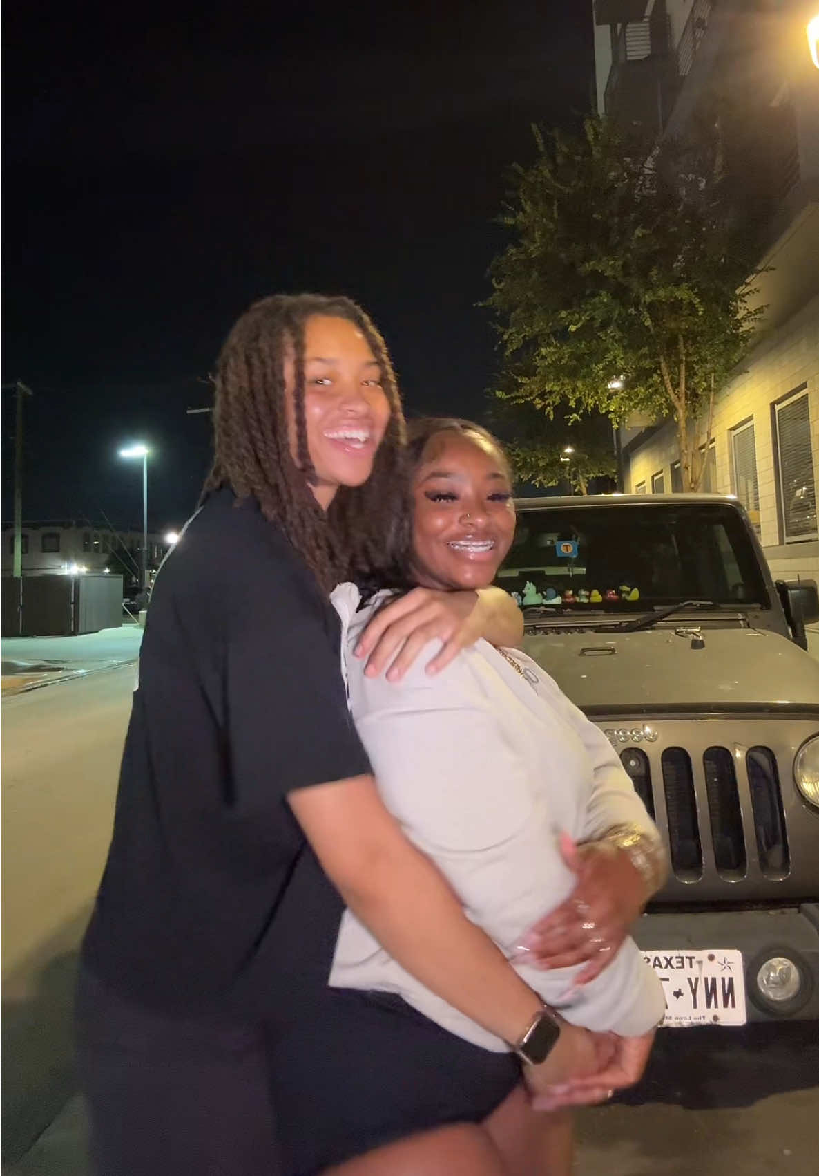 me n nae ate 💕 (this song is 🔥) #wlw #ezemelie #naaecash 