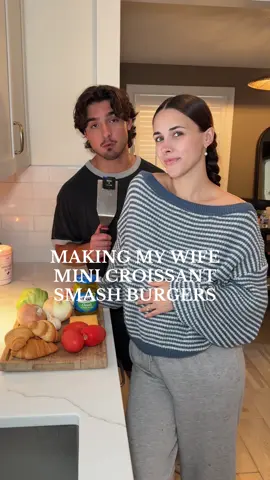 Might be our new favorite way to eat burgers😩 #cookwithme #cooking #burger #Recipe #couple 