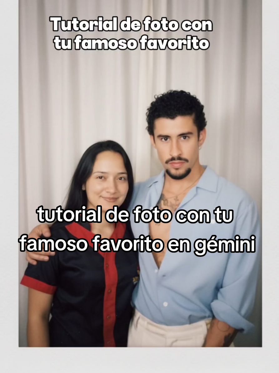 Respuesta a @c3studiopro tutorial de foto con tu famoso favorito en gémini Este es el prompt que tienes que copiar y pegar: Haz una foto tomada con una cámara Polaroid. La foto debe verse como una foto normal, sin un tema o propiedad clara. La foto debe tener un ligero efecto de desenfoque y una fuente de luz consistente, como un flash de una habitación oscura, esparcida por toda la foto. No cambies la cara. Reemplaza el fondo detrás de las personas con una cortina blanca. Con los chicos abrazándome. Tiene que ser muy realista, que parezca 100% real #polaroid #gemini #ia #prompt #comohacerlafotoconunfamoso 
