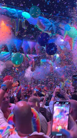 elrow unvrs 🫣#ibiza #elrow #unvrs 