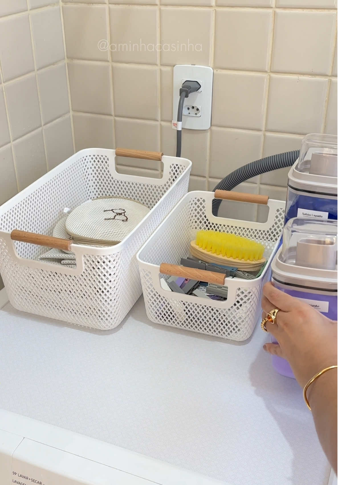 Organizando de forma simples minha mini lavanderia com itens da shopee! 🤌🏻✨ #enxovaldecasanova #faxina #organizacaodecasa #enxovaldecasa #shopee 
