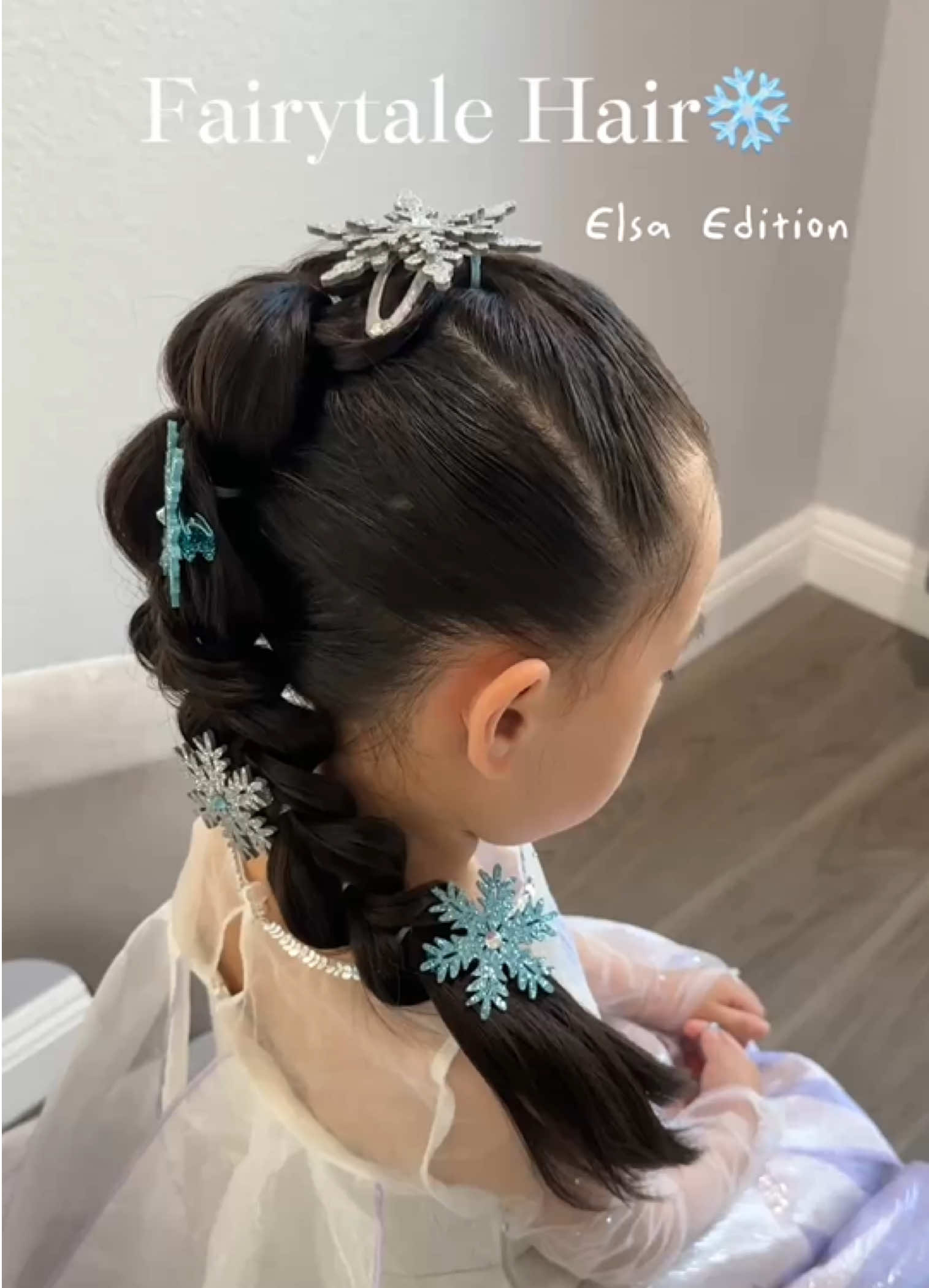 ❄️Elsa vibes unlocked! 🔓 ✨ Now the big question: Would you wear this to school, trick or treat, or Disneyland? 😜 #halloweenprincess #halloweenhair #spookyseason #EasyHairstyle #kidbraider 