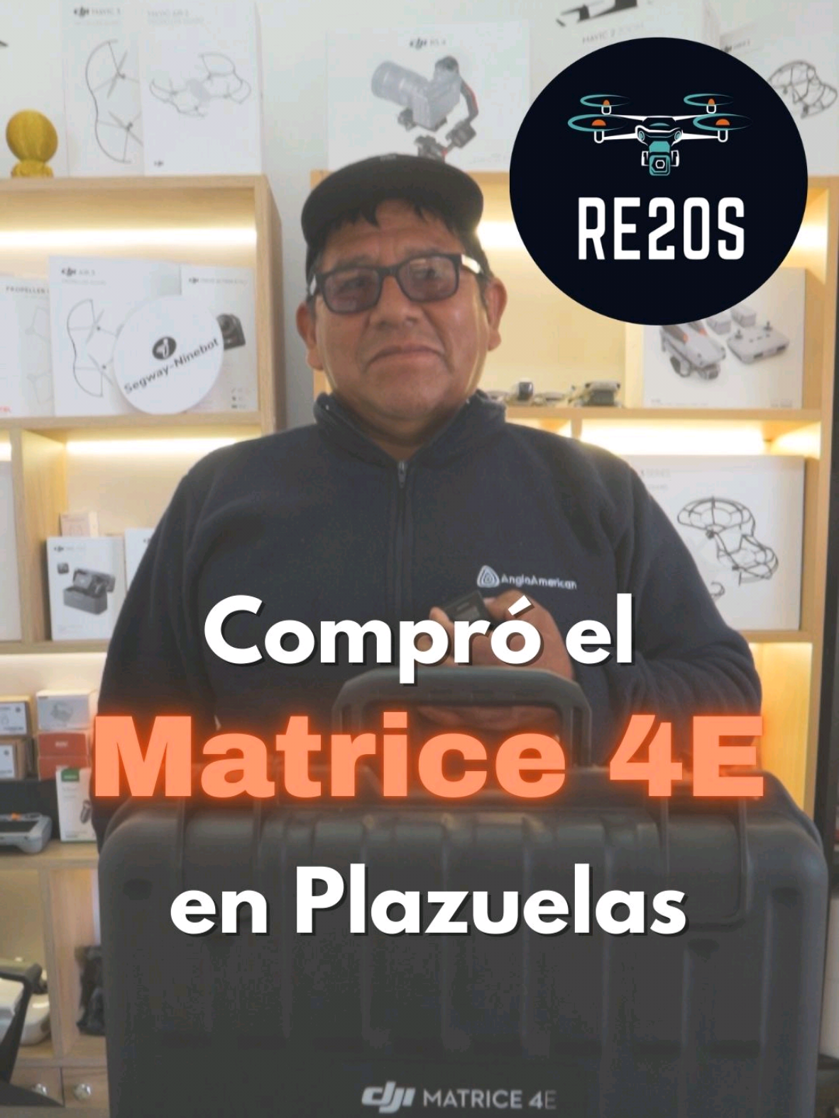 ¡José compró el Matrice 4E! José vino a nuestra tienda en el centro comercial Plazuelas para ver el equipo y finalmente animarse en su compra. Ahora es cliente nuestro. #fotogrametria #matrice4e #ingenieria #dji 