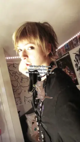 WHY IS THERE SO MUCH. #hehim #alt #petewentz #emo 