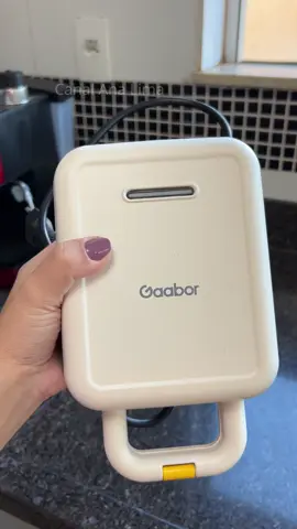 Minha sanduicheira pocket que eu amo! Facilita o dia a dia. #tiktokshop #sanduicheira #gaabor 