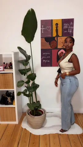 Un Petit Grwm to go no where🤭#hmjeans #fyp #outfitinspo 