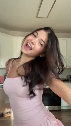 #OOTD #pink #sabrinacarpenter #dance @Kelley Heyer @Sabrina Carpenter 