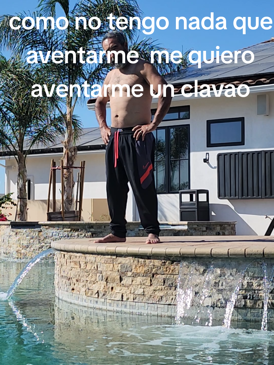 como no tengo nada que aventarme quiero aventarme un clavao#nadar#nosoycobarde#aderenalinapura#buendiaparanadar#encueros