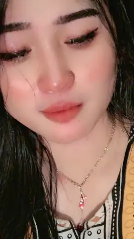 q akan manjauh sejauh yg q bisa