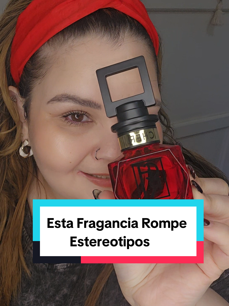 Que Fragancia deliciosa por favor!! Es todo lo que tengo que decir ❤️ Pero voy a sumar que Onyx Rouge, la nueva fragancia de @CHER Beauty es un viaje sin retorno al mundo Onyx...Vas a sentirte libre, alegre, llena de pasión y chipa...esa otra versión tuya que se escondía, y ahora sale a la luz para darlo todo 🫦 #fragancias #cher #perfumetiktok #perfume #fragance 