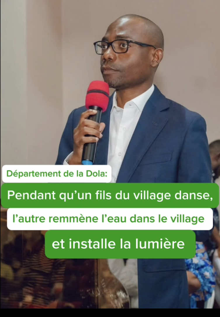 L’avantage avec les faits, contrairement aux opinions ou aux slogans creux, c’est qu’on n’a pas besoin de convaincre : c’est là, visible, vérifiable… et donc indiscutable. Pendant que certains dansaient le chicote, Mays Mouissi installait des lampadaires solaires dans tous les villages de la Dola, y compris à Doussala! Pas de lumière au village ? Mays Mouissi l’a installée. Pas d’eau au village ? Mays Mouissi a réparé la pompe. Tout ça pendant que d’autres crient 