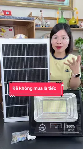 Đèn Pha 300w Năng Lượng Mặt Trời, IP68, sử dụng pin năng lượng mặt trời, bảo hành 5 năm, tiết kiệm điện năng, thân thiện với môi trường #hangxinhtuoi #dennangluongmattroi 