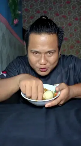 #creatorsearchinsights  Tulis pendatmu  #makan #mukbang #mei #fyp 