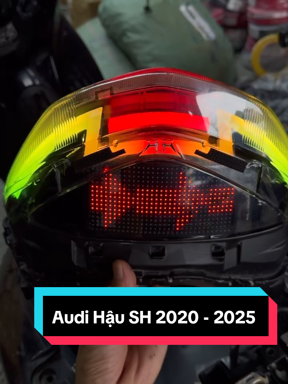 Audi Hậu Bảng Led SH 2020 - 2025 lắp đặt như zin chỉnh qua app nhiều hiệu ứng nhiều màu sắc theo sở thích của từng ae 😊😊😊
