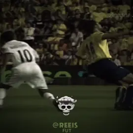 Robinho abusing opponents ☠️ #football #viralllllll #robinho #edit #foryou 