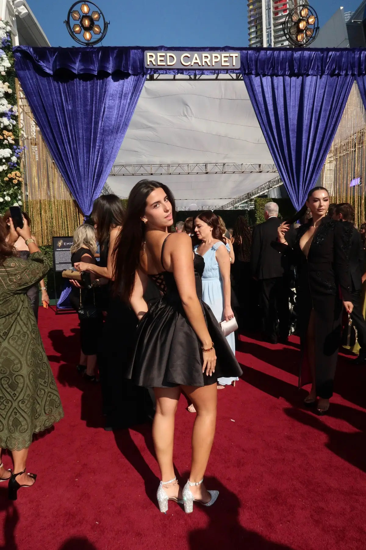 just a typical sunday 🎰⭐️ with @Fanfix  thankyou @Emmys / Television Academy for letting me celebrate TV at the 77th Emmy Awards 📺🎬 #Emmys #televisionacademy #fyp #outfitinspo #redcarpet 