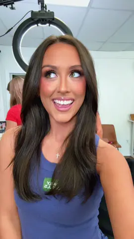 Glam by @katelyntboman 🔥🔥🔥 she makes my face look like a filter everytime!!! #makeup #fall #glam 