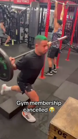Y’all would never see me again 💀 (thiaguinholiveira1/IG) #gym #workout #fail #lifting 