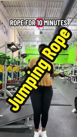 Jump rope with me. #teelatok #workingoutwithteela #jumpingrope #jumpropechallenge #jumpeope 