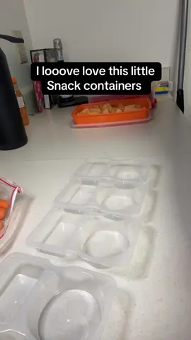 Have you seen this amazing snack containers? Very convenient for kids to have a quick snack, great quality , lid very secured. Clink on the link 🔗 below to order yours now 🙌🏻🙌🏻🙌🏻#tiktokshop #snackonthego 