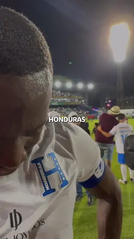 Cumpliendo un sueño 🙏🏾🙏🏾🇭🇳⚽️ #tiktokers #laplayabrayan🏖🎉🤦🏾‍♂️ #seleccionhonduras 