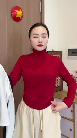 Áo thun cổ lọ 