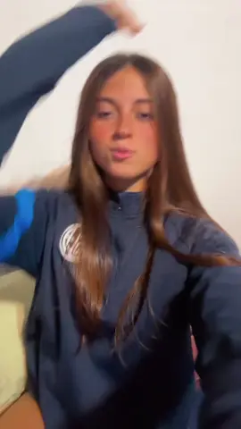 que aburrida estoy 