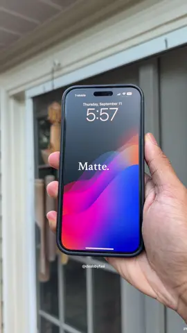 Matte > clear screen protector #ios26 #iphone17 #apple #techtok #wallpaper 