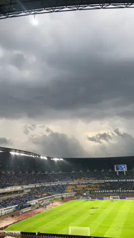 gbla after rain  #persibday #gblabandung #persib1933 #holigans #bobotoh 