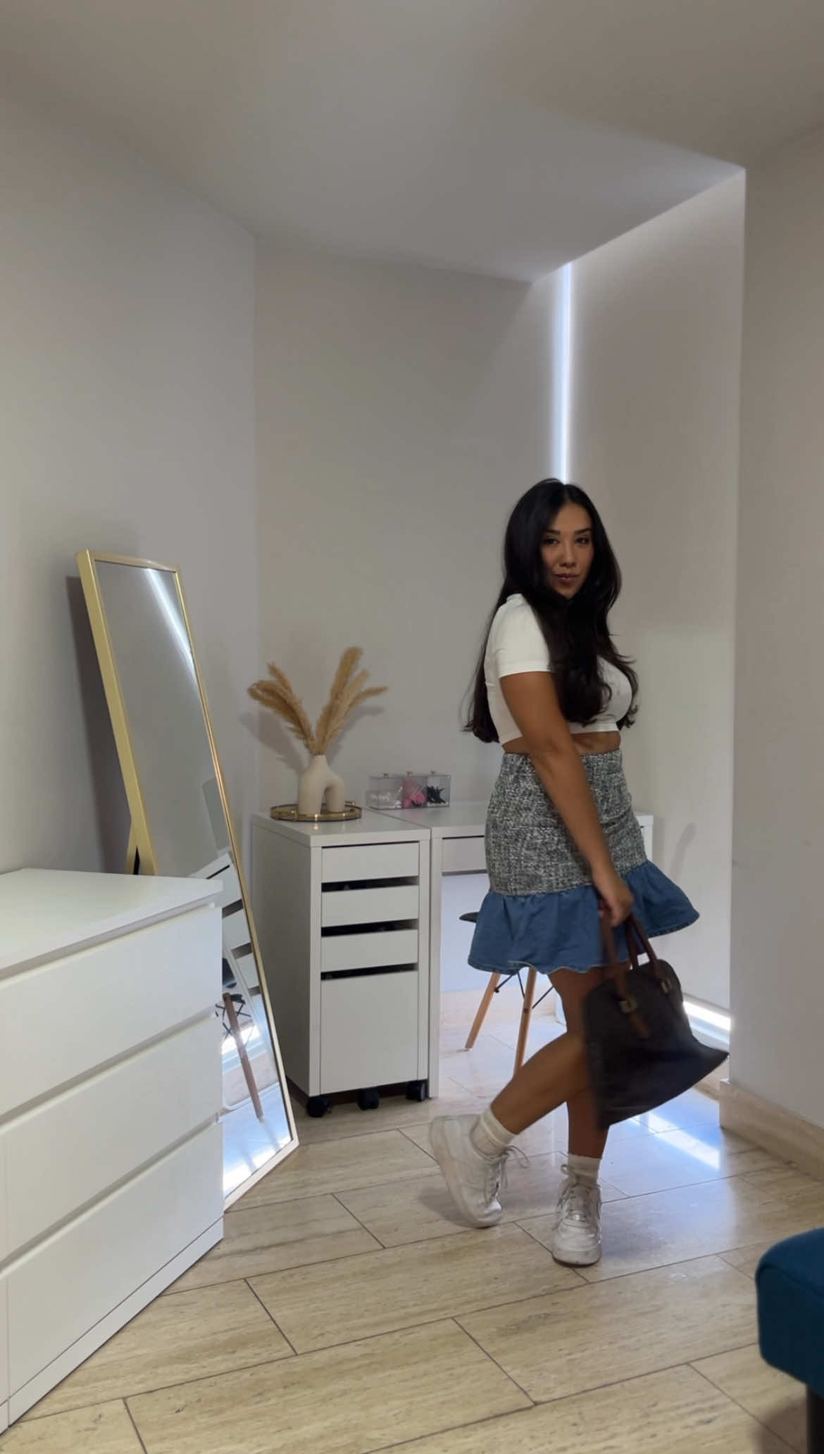 Just a girl getting ready in a rush✨🦋 #grwm #imjustagirl #outfitideas #OOTD 